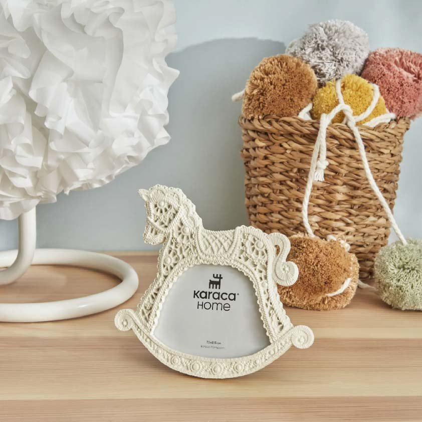 Karaca Home Carousel Photo Frame - Beige Polyresin Design, 200.22.11.0028