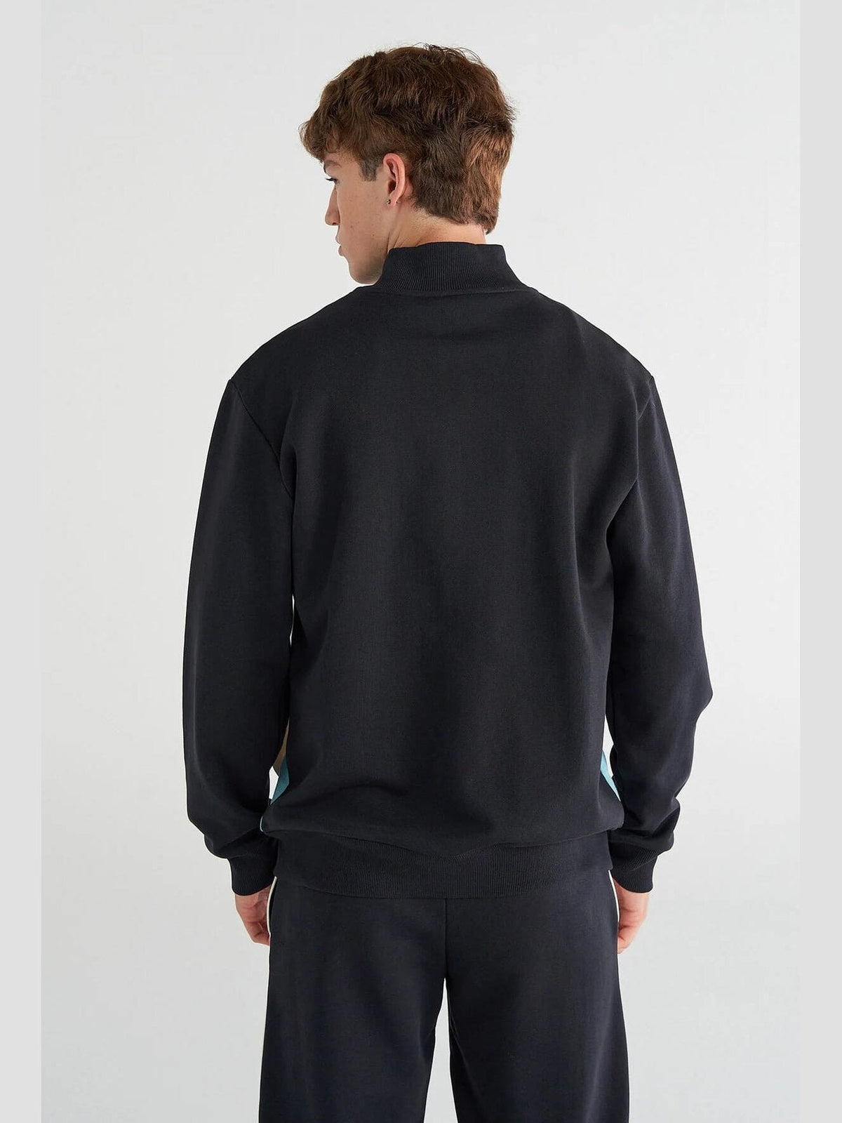 HUMMEL- HMLTREVOR ZIP JACKET