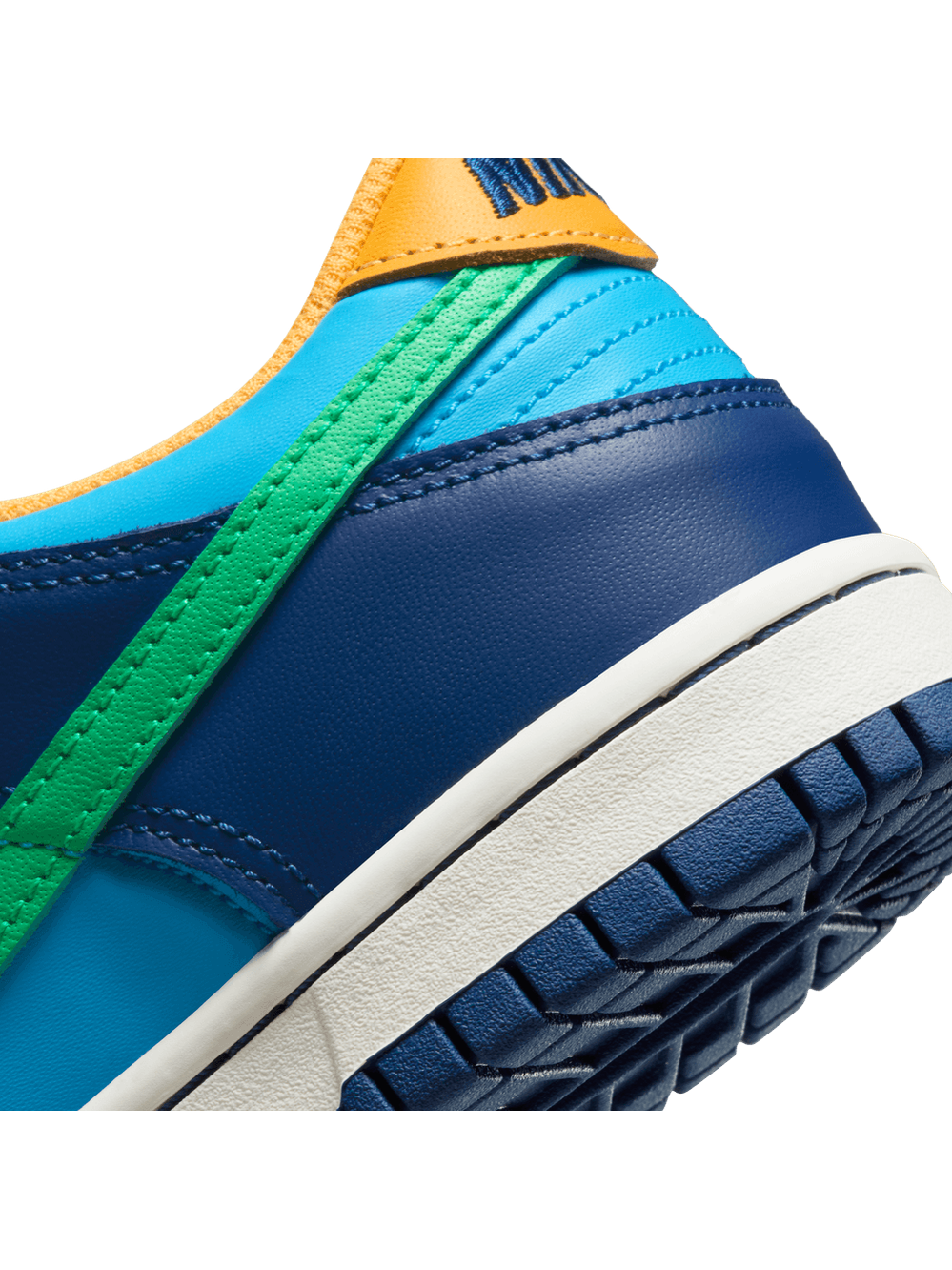 NIKE DUNK LOW (GS)