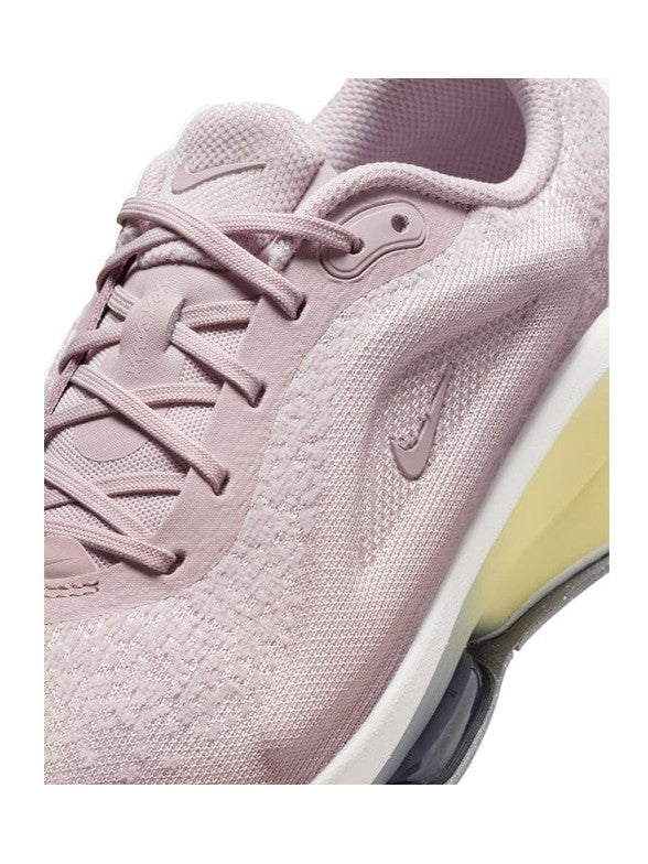 W NIKE VERSAIR