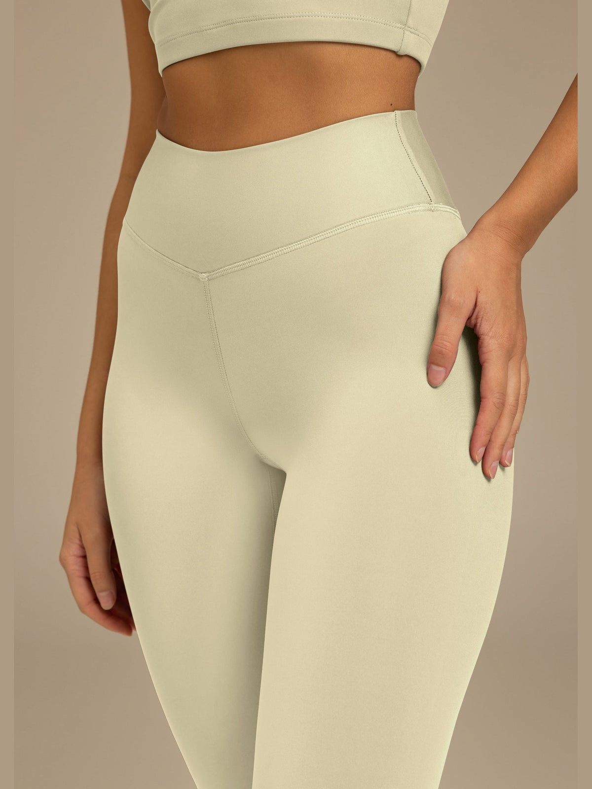 THE GIVING MOVEMENT SOFTSKIN FLARED 30.5 INCH LEGGING