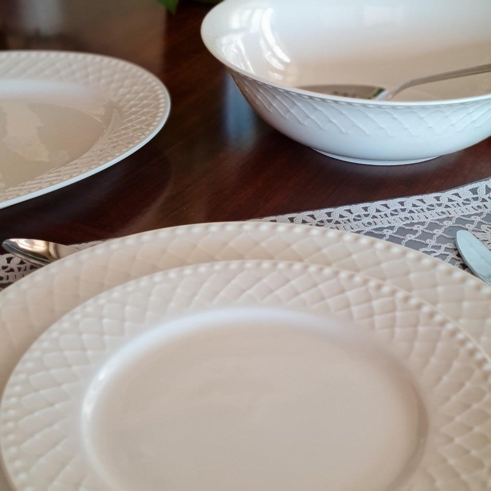 La Perla, New Bone China Oval Plate 12'(Emb.24Pcs)