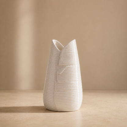 Karaca Home Leaf Sculptural Vase 24 cm, 300.23.01.0315