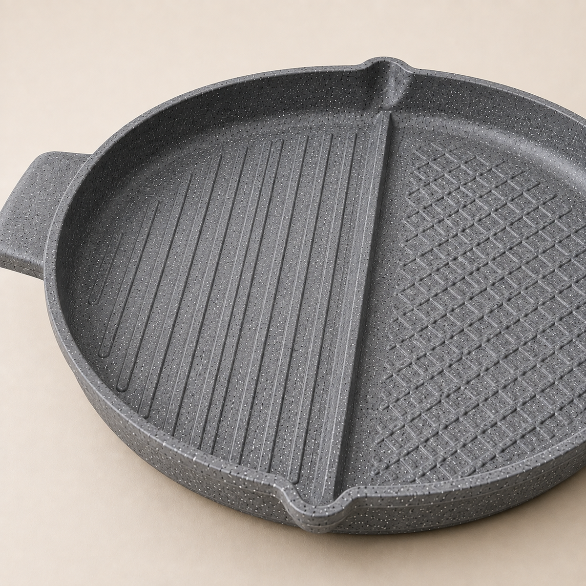 Karaca Love of Kitchen Biogranite Double-Sided Griddle Pan with 2 Oven Gloves 30 cm, 153.03.08.1369