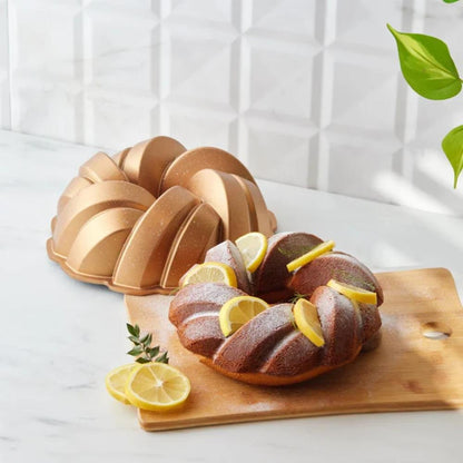 Karaca Cake Pro Aluminium Cast Decorative Bundt Cake Tin, 26 cm - Gold, 153.03.06.8262