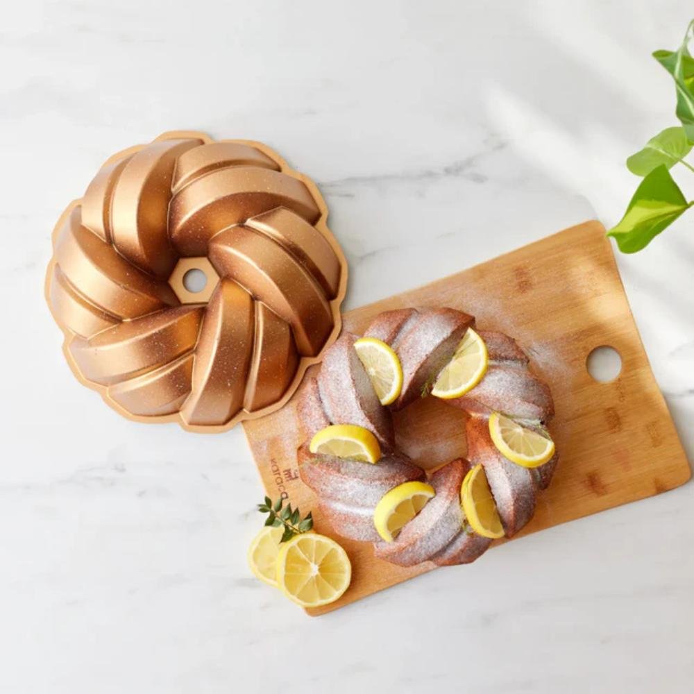 Karaca Cake Pro Aluminium Cast Decorative Bundt Cake Tin, 26 cm - Gold, 153.03.06.8262