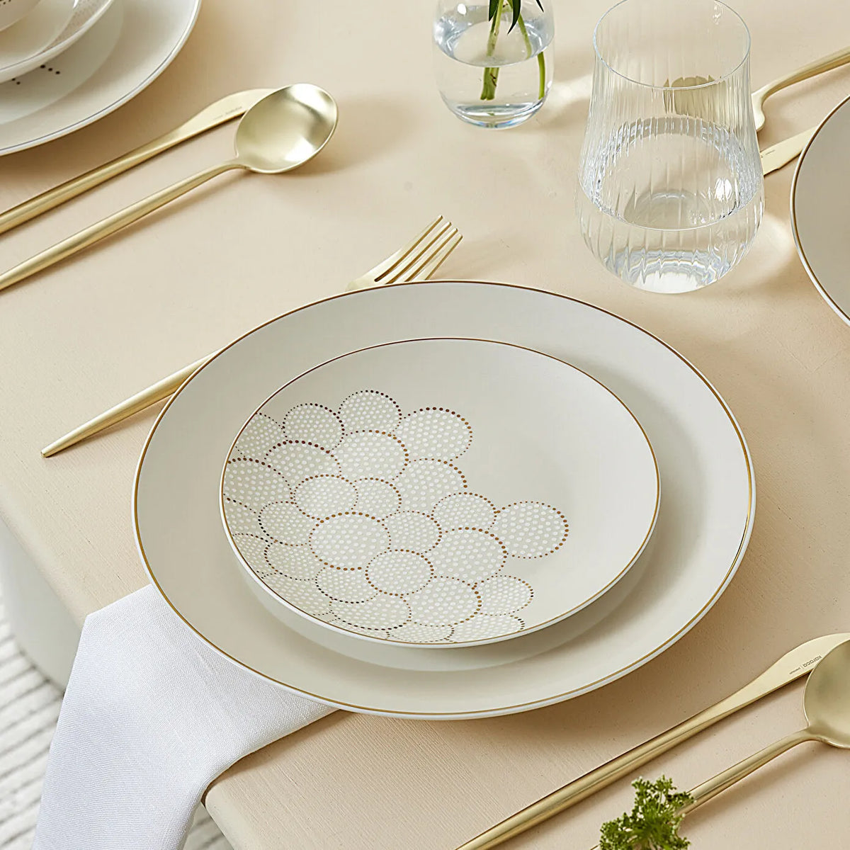 Karaca Antares Porcelain 24-Piece Dinner Set for 6 People, 153.09.01.0583