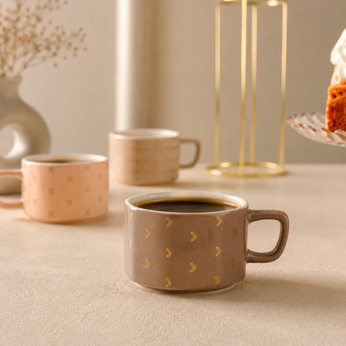 Karaca Versailles 4-Piece Mug Set with Gold Stand 180 ml, 153.09.01.5398