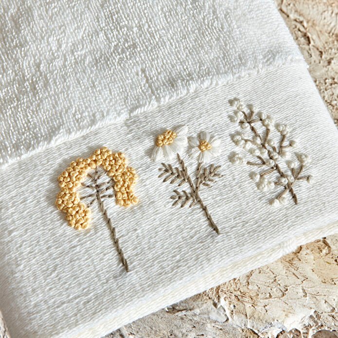 Karaca Home Comfort Touch Embroidered 100% Cotton Towel 30x50 cm, 200.22.11.0111