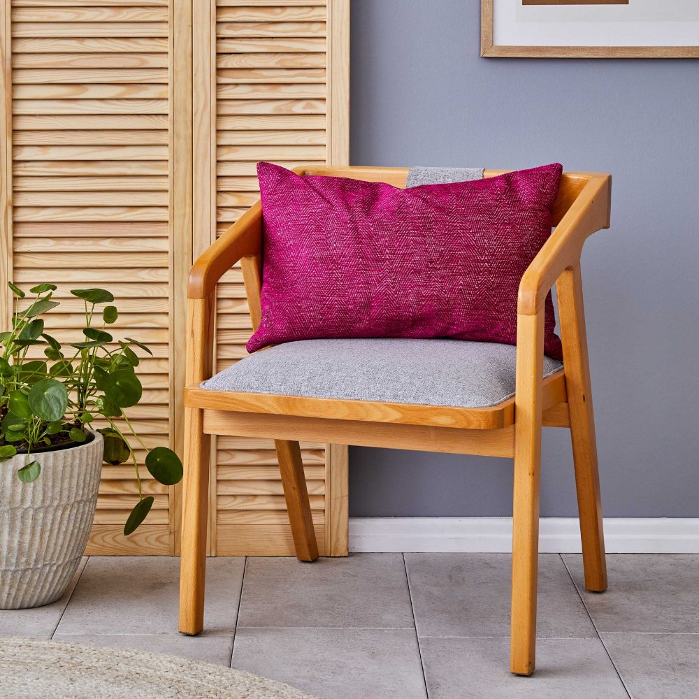 Karaca Home Joyce Plain Fuchsia Cushion 30 x 50 cm, 200.19.01.0478