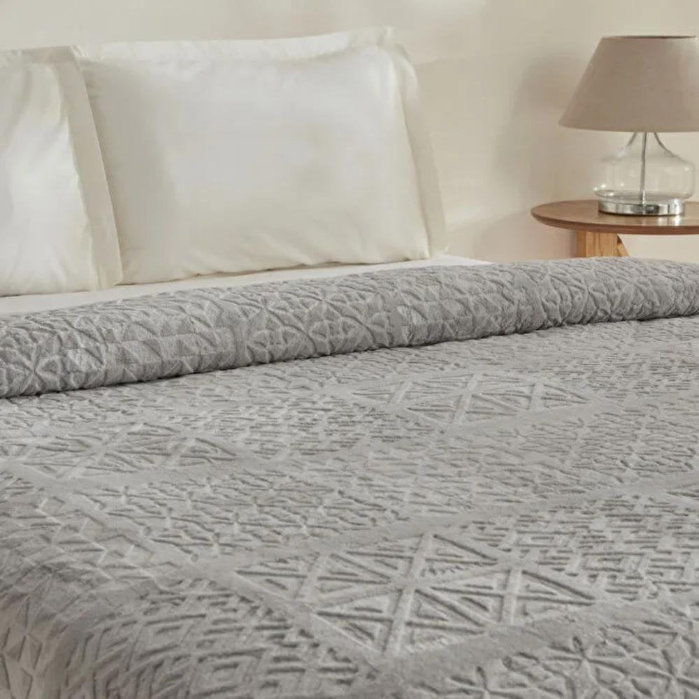 Karaca Home Blair Double Embossed Blanket 200x200 cm