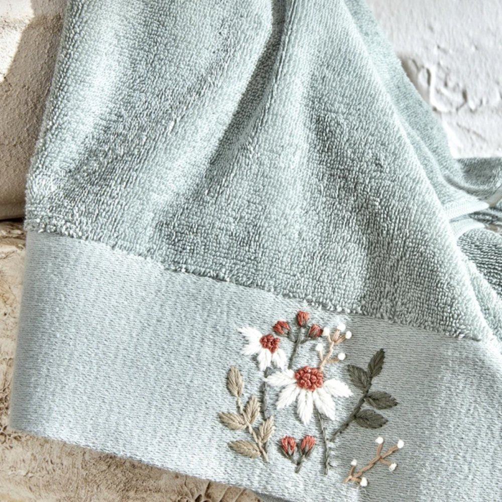 Karaca Home Comfort Touch Embroidered 100% Cotton Towel 30 x 50 cm - Mint, 200.22.11.0109