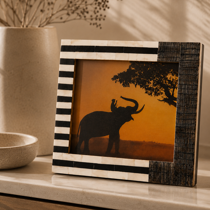 Karaca Home Black Stripe Bone Shape Frame 20 × 25 cm, 300.01.01.2466