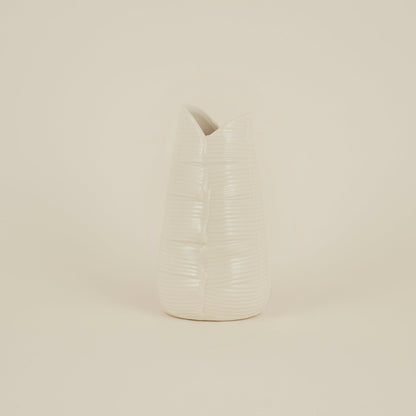 Karaca Home Leaf Sculptural Vase 24 cm, 300.23.01.0315