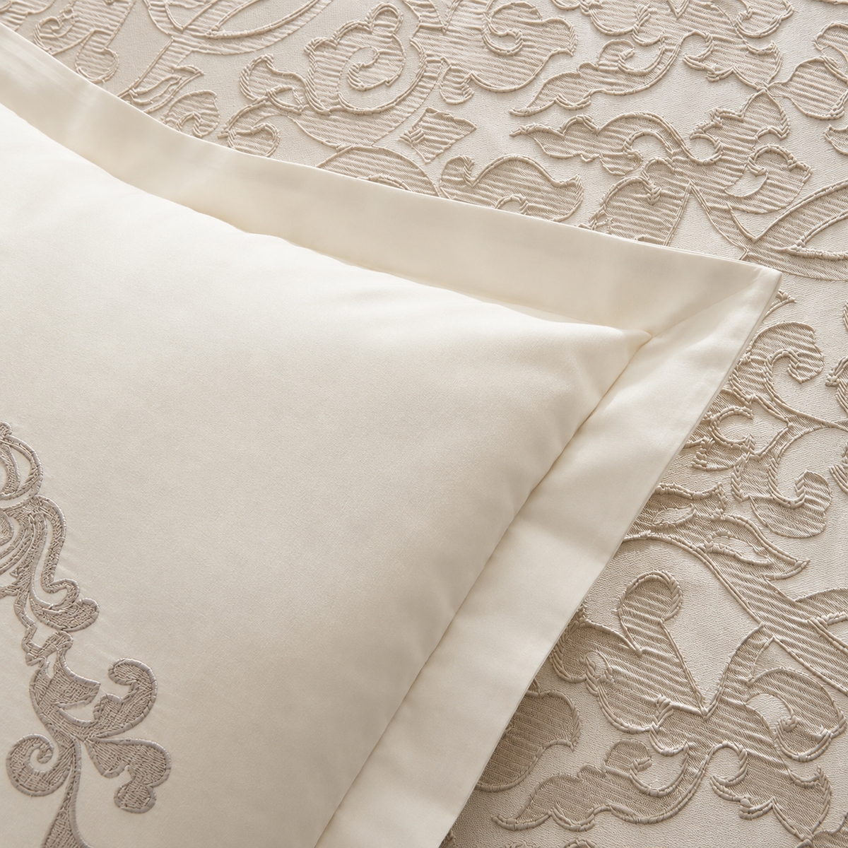 Karaca Home Grace 8-Piece Double Bridal Set, 8680214416839