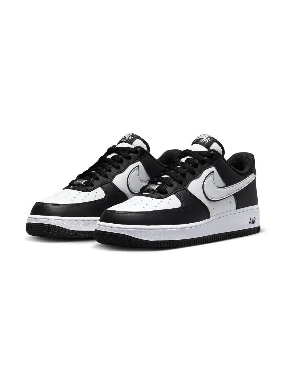 NIKE AIR FORCE 1 07