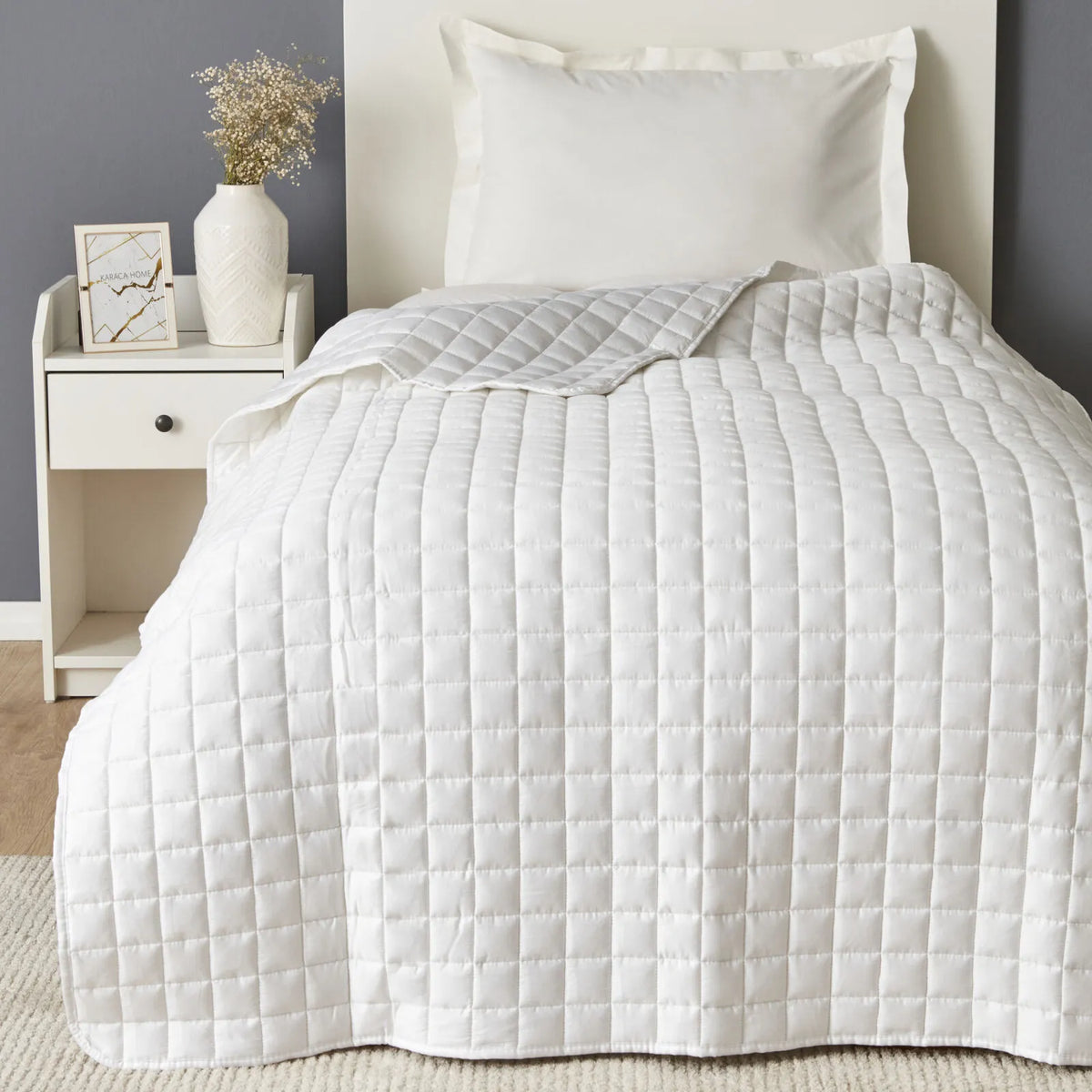 Karaca Home Heavy Glass Sphere Patterned Satin Double Duvet 140 x 200 cm - White, 200.21.01.0304