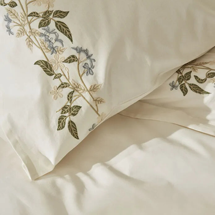 Karaca Home Nancy 100% Cotton Embroidered Double Duvet Cover Set - White & Green Floral Elegance, 200.22.01.0092