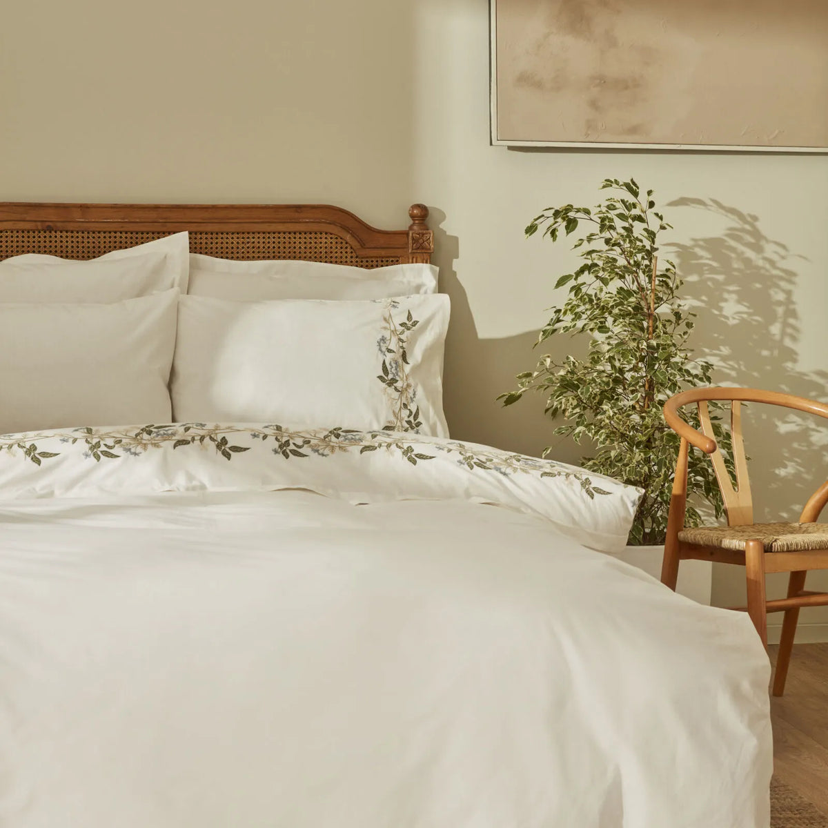 Karaca Home Nancy 100% Cotton Embroidered Double Duvet Cover Set - White & Green Floral Elegance, 200.22.01.0092