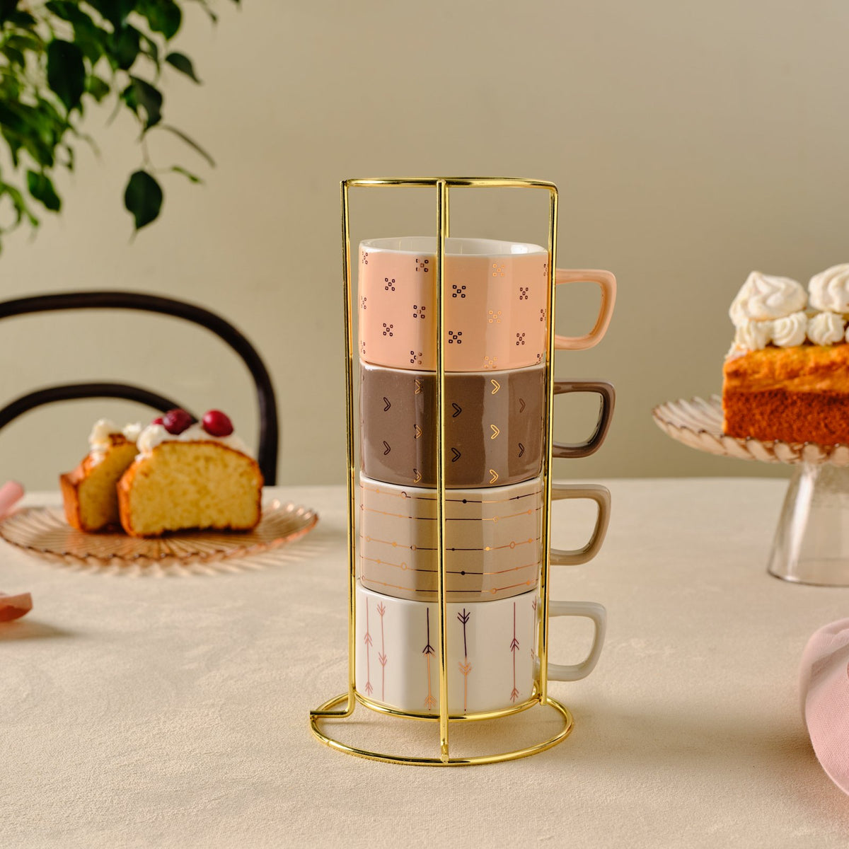 Karaca Versailles 4-Piece Mug Set with Gold Stand 180 ml, 153.09.01.5398