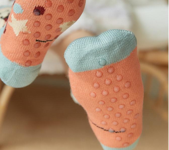 Cool Gift, Women's Slipper Socks Winter Warm Fleece, Available in Different Colors