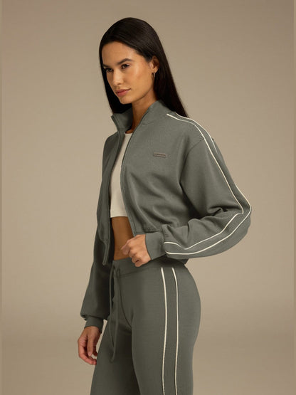 THE GIVING MOVEMENT WOMENS SCUBA SOFT CONTRAST PANEL CROP TRACK JACKET