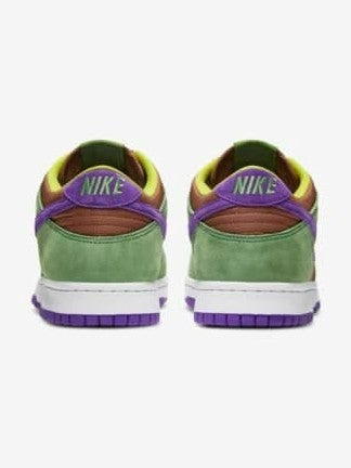 NIKE DUNK LOW SP
