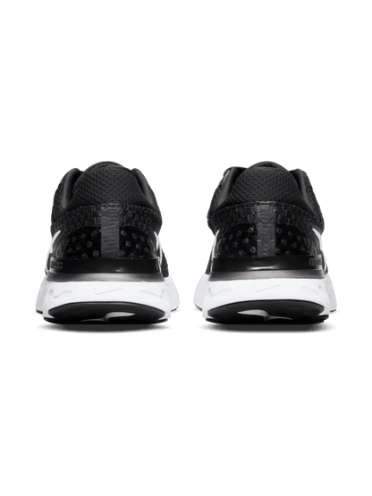 W NIKE REACT INFINITY RUN FK 3