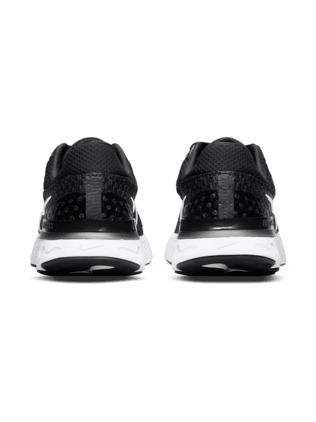 W NIKE REACT INFINITY RUN FK 3