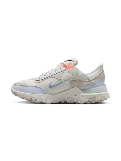 W NIKE REACT R3VISION
