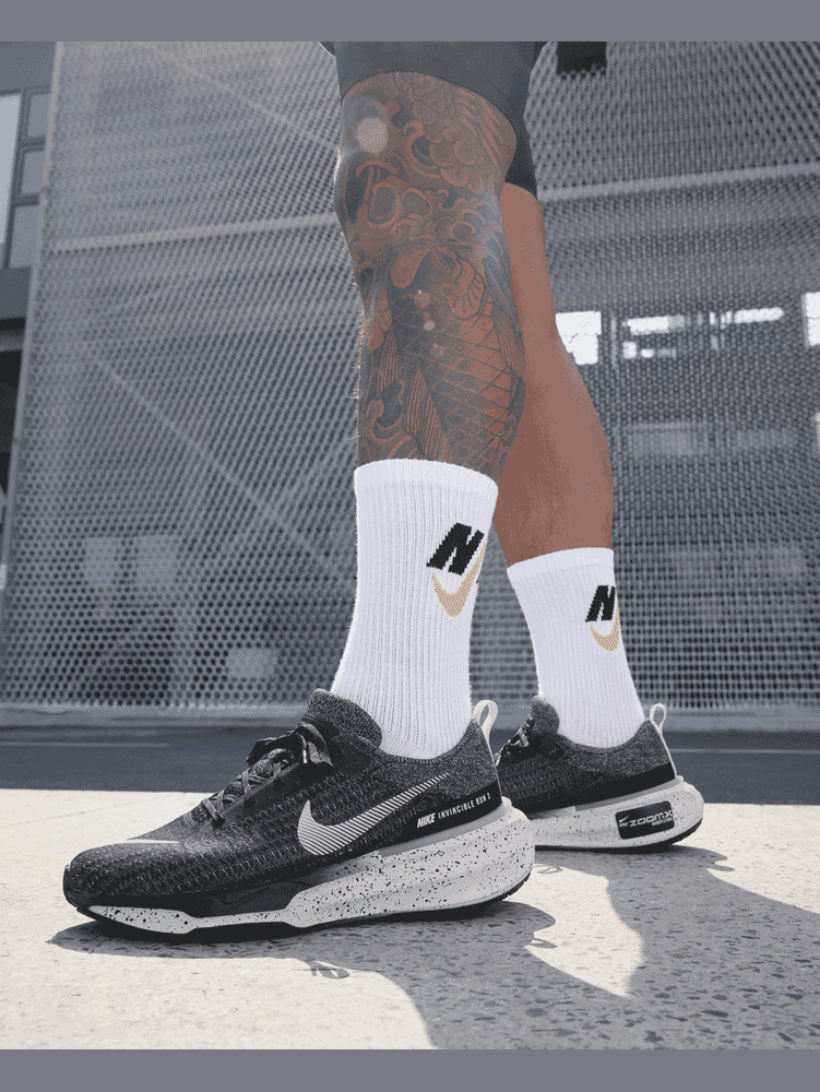 NIKE ZOOMX INVINCIBLE RUN FK 3
