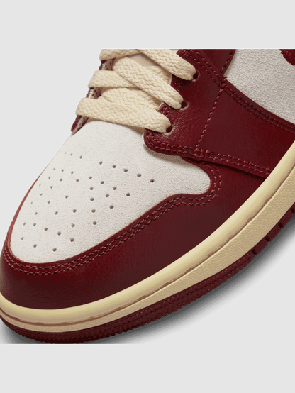 NIKE WMNS AIR JORDAN 1 MID SE