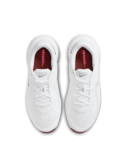 W NIKE VERSAIR