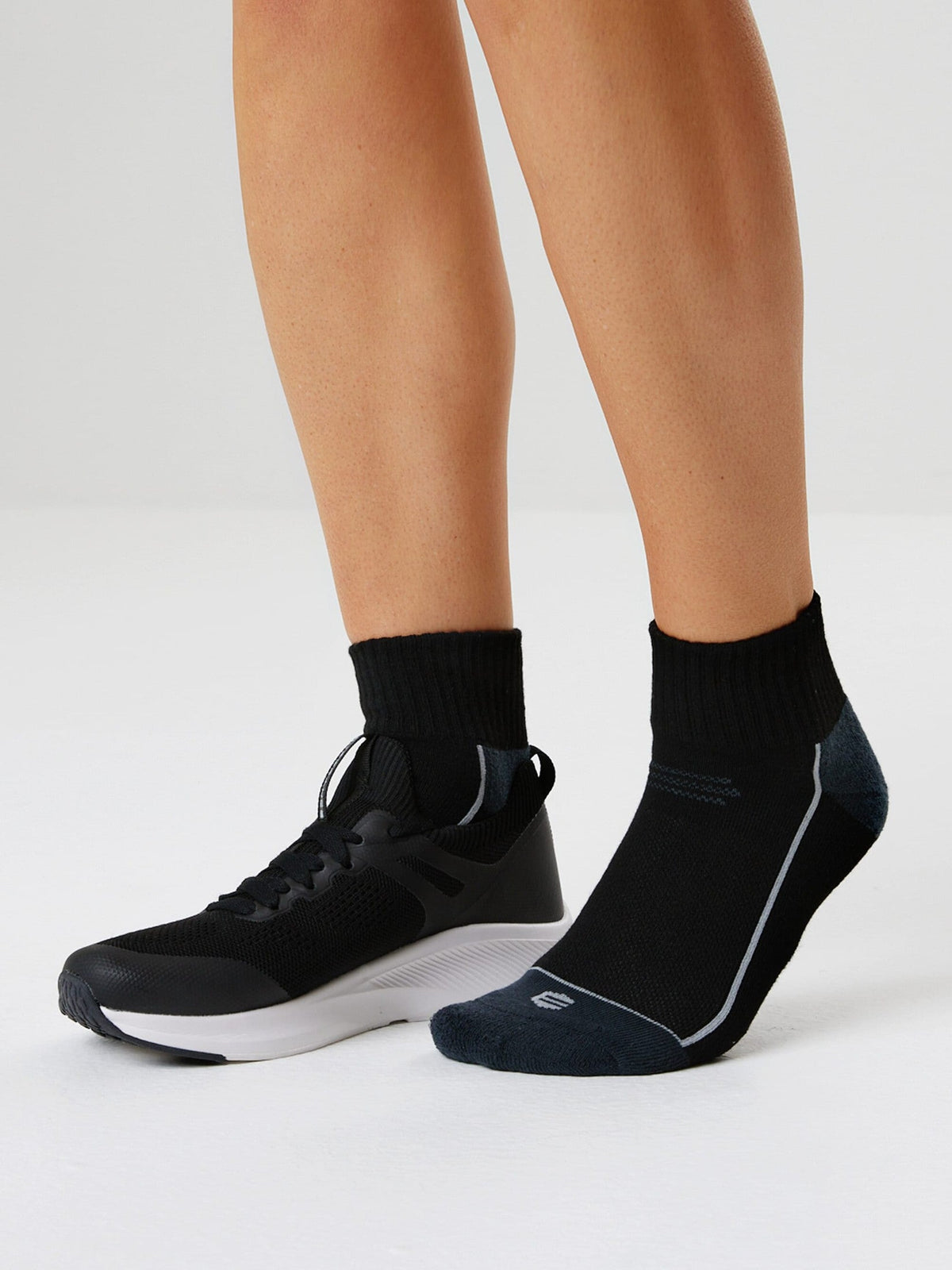 ENDURANCE AVERY QUARTER SOCKS 3-PACK