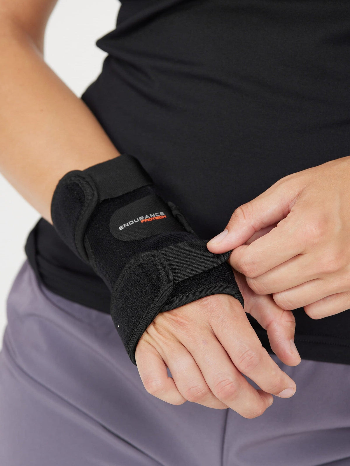 ENDURANCE PROTECH WRIST SUPPORT W/ JOINTS (RIGHT HAND)