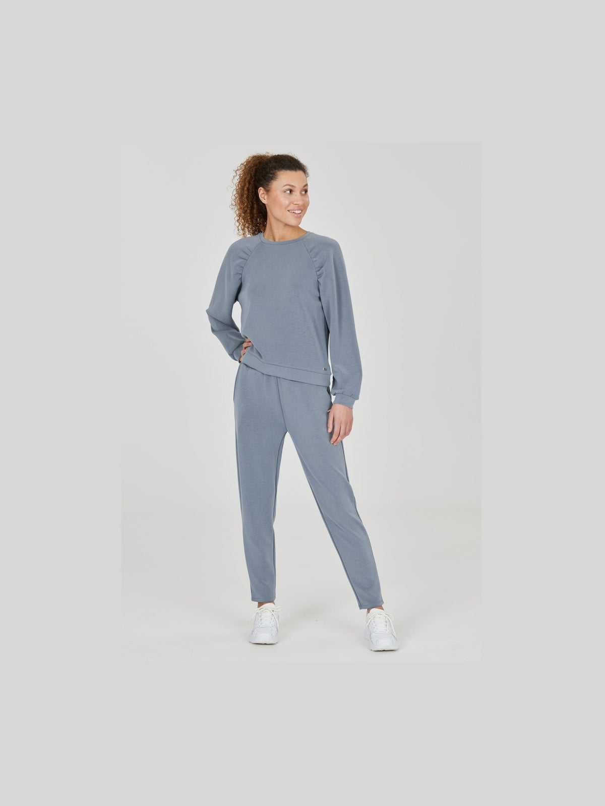 ATHLECIA JILLNANA W BALLOON SLEEVE SWEAT