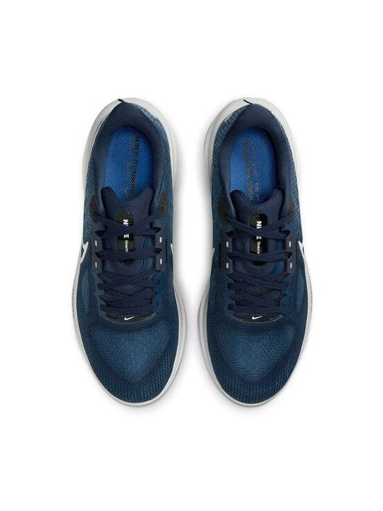 NIKE VOMERO 17