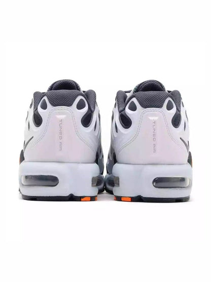 NIKE AIR MAX PLUS DRIFT