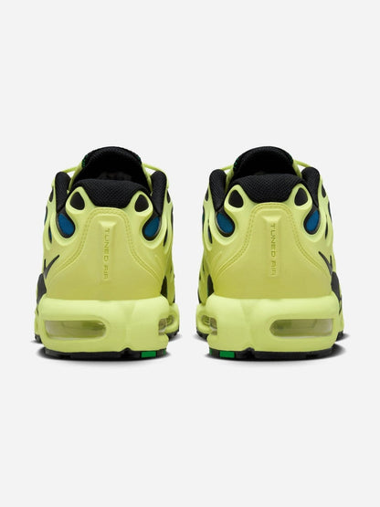 NIKE AIR MAX PLUS DRIFT