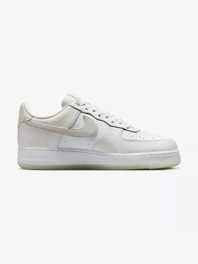 NIKE AIR FORCE 1 '07 LV8