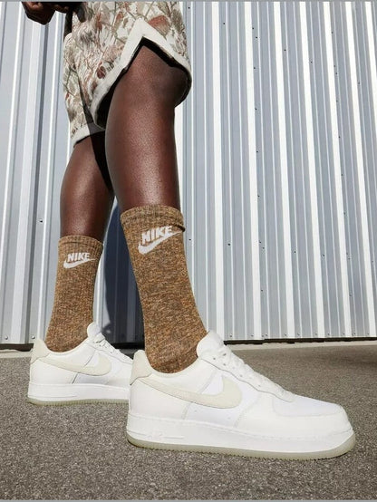 NIKE AIR FORCE 1 '07 LV8