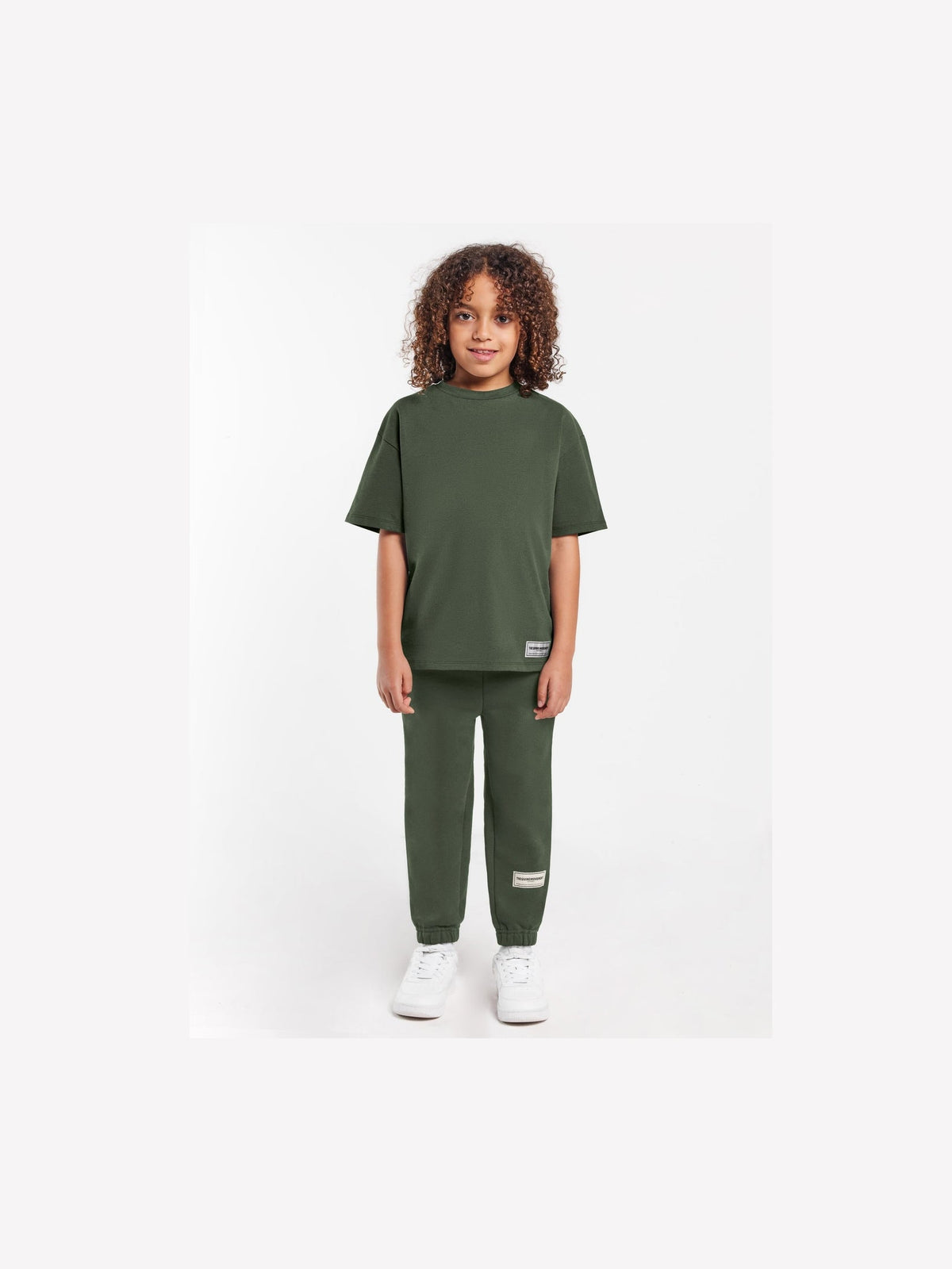 THE GIVING MOVEMENT KIDS JOGGER