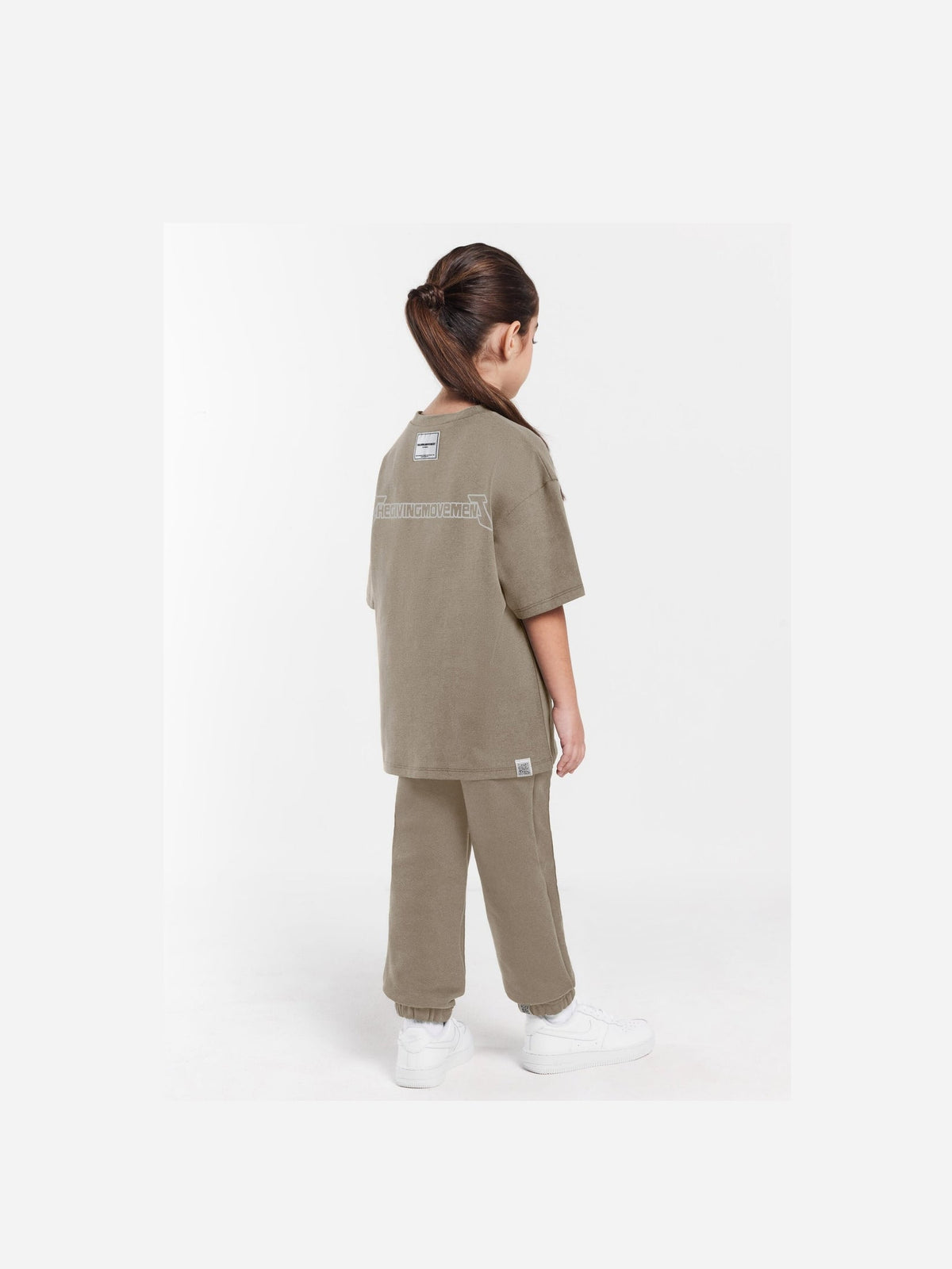 THE GIVING MOVEMENT KIDS JOGGER
