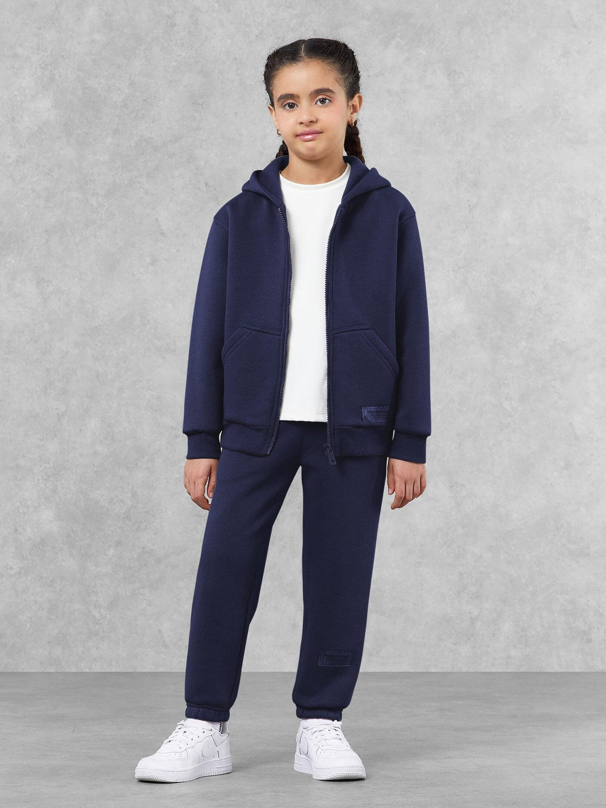 THE GIVING MOVEMENT KIDS JOGGER