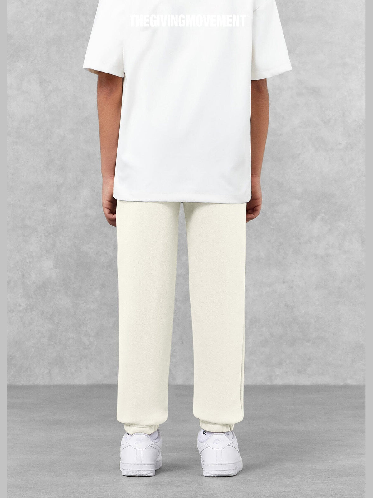 THE GIVING MOVEMENT KIDS JOGGER