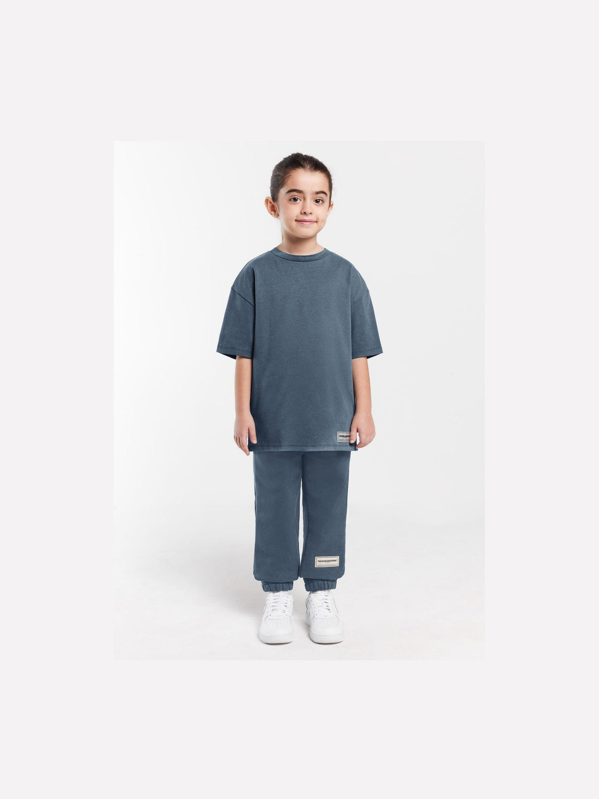 THE GIVING MOVEMENT KIDS JOGGER