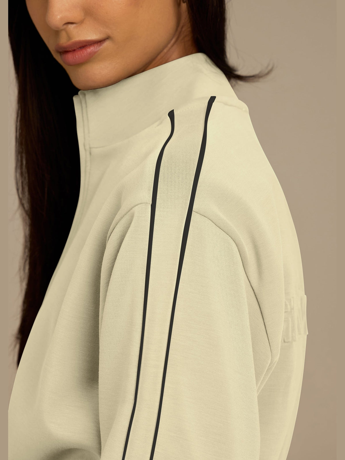 THE GIVING MOVEMENT WOMENS SCUBA SOFT CONTRAST PANEL CROP TRACK JACKET