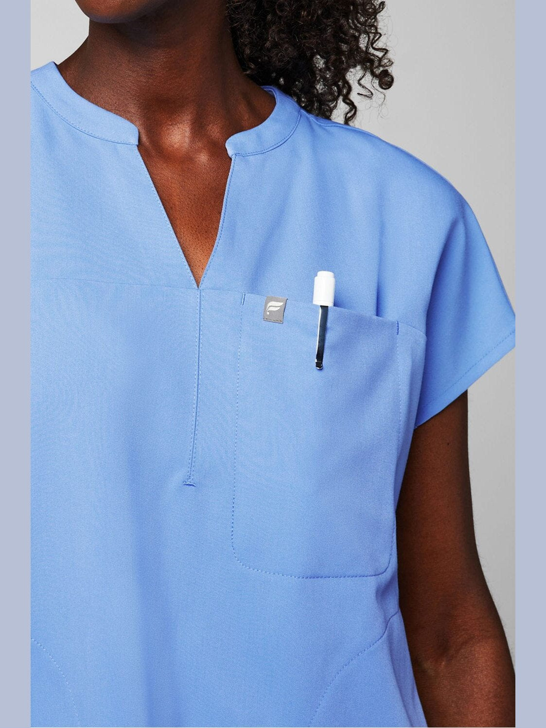 FABLETICS EVOLVE SCRUB TOP