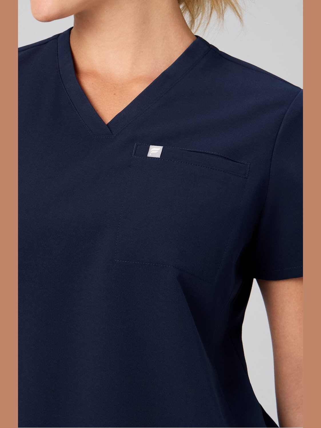 FABLETICS VITAL SCRUB TOP