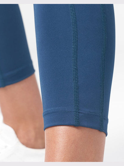 SQUATWOLF Essential Cropped Leggings
